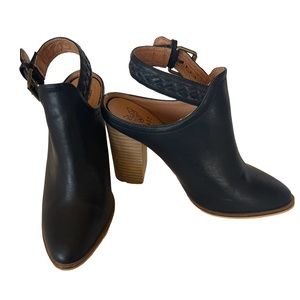 BEAST Black Faux Leather Ankle Strap Booties with Chunky Block heel. Siz…